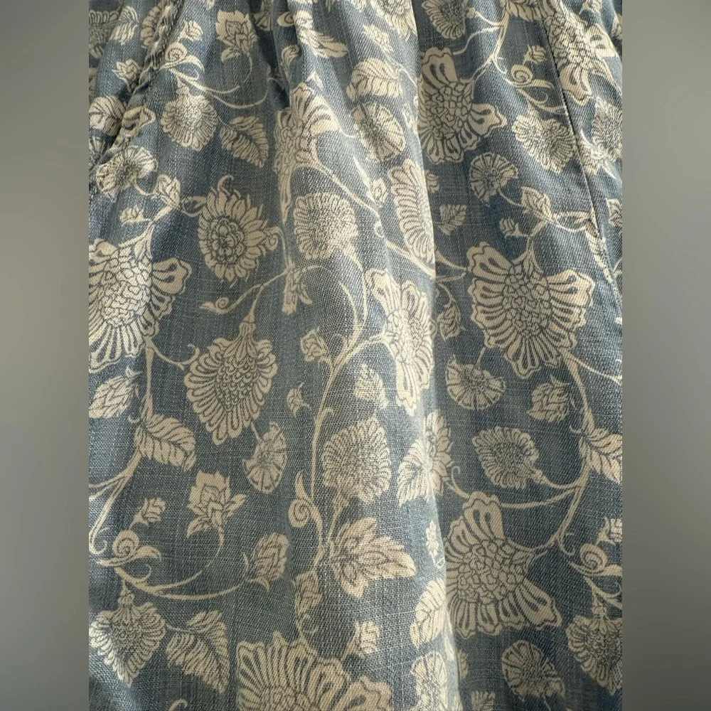 Knox Rose blue high waisted comfy shorts w/ filigree pattern